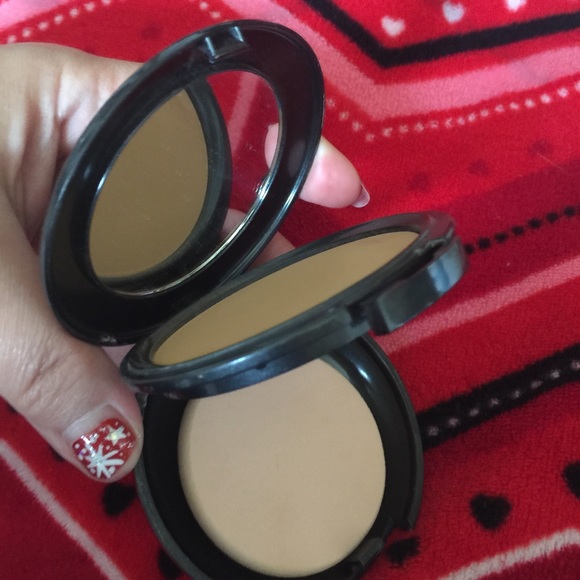 Cover FX Pressed Mineral Foundation ~ G50 - Picture 4 of 8